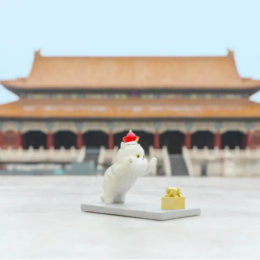 Forbidden City Royal Cat Jumping to Emperor's Seal Smartphone Stand