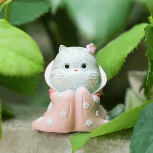 Forbidden City Royal Cat Ming Dynasty Princess Cat Miniature Figurine