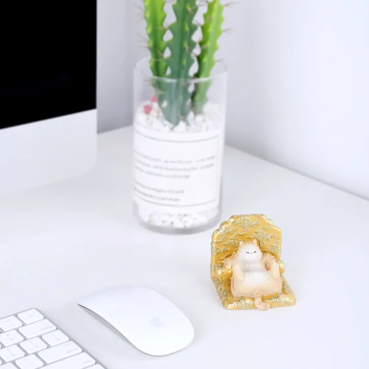 Forbidden City Royal Cat Sitting on Dragon Throne Smartphone Stand