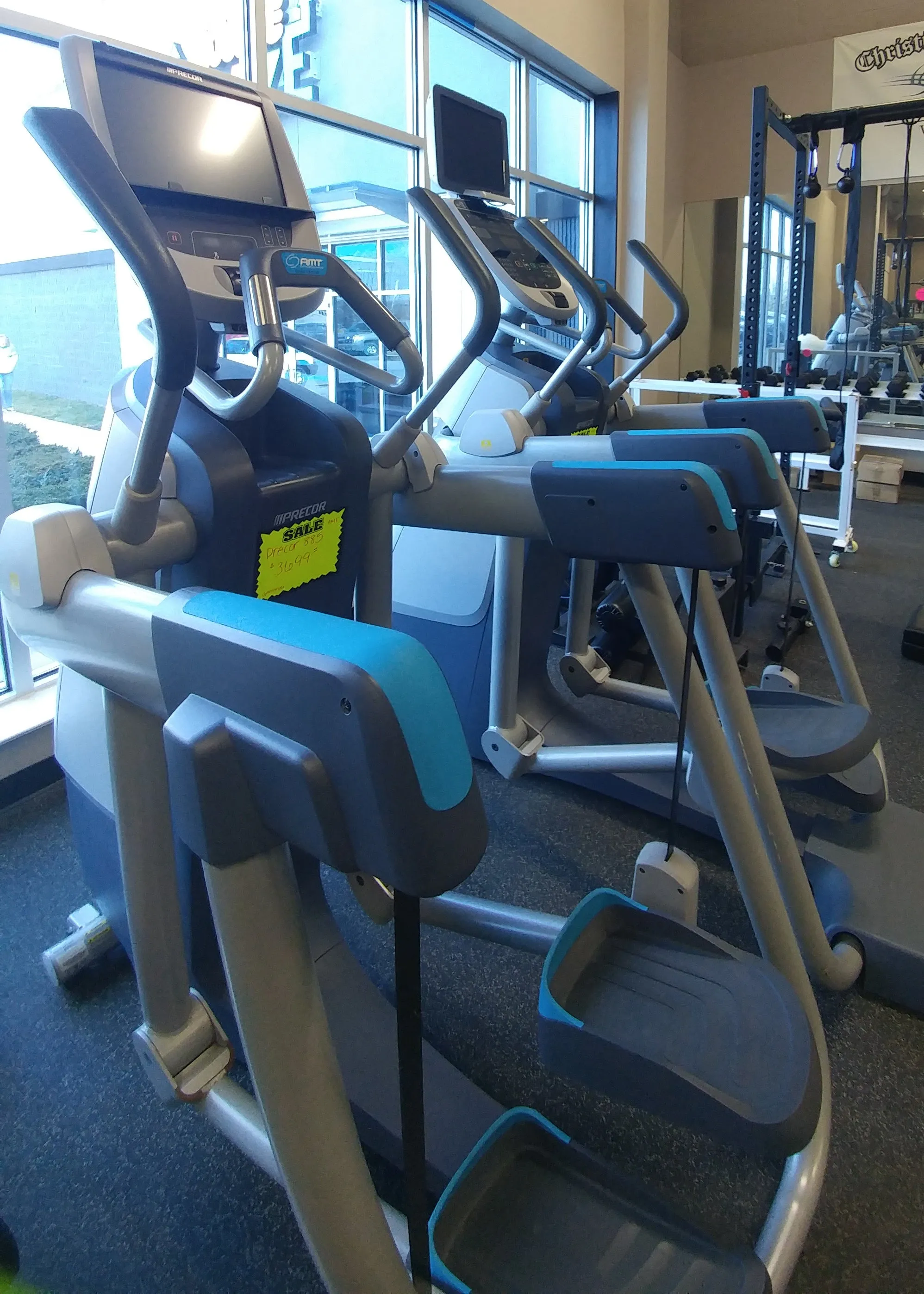 PRECOR AMT 835 ADAPTIVE MOTION TRAINER W/ OPEN STRIDE