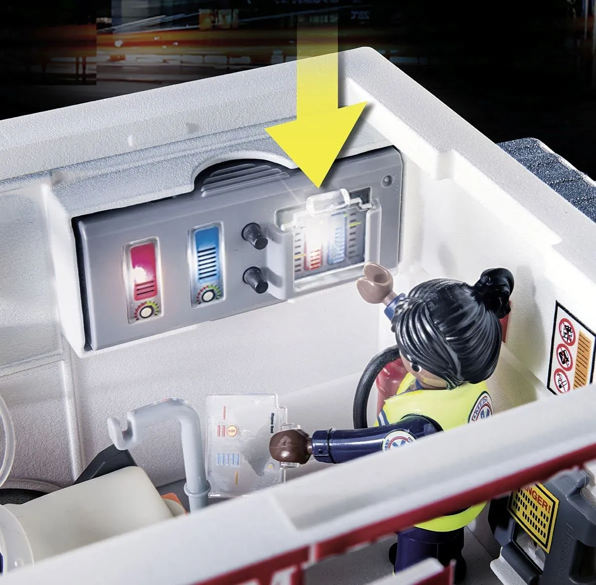 Rescue Vehicles: Ambulance with Lights and Sound