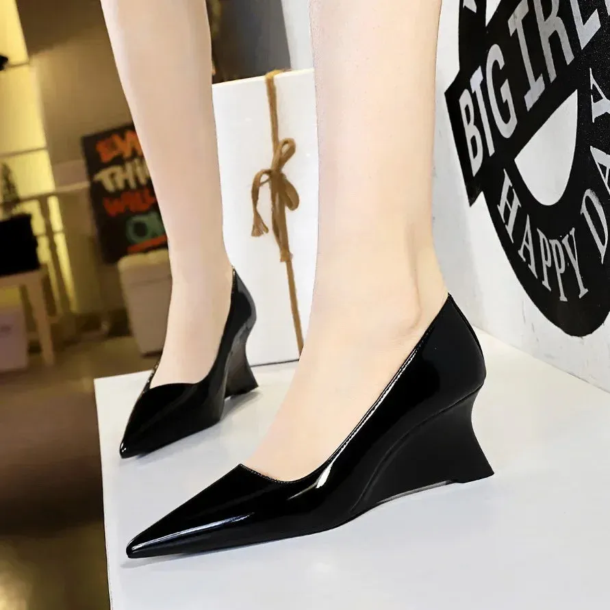 Women Pumps Pointed Toe Retro Shoes Women Shoes Designer Shallow Wedges High Heels Banquet Mules