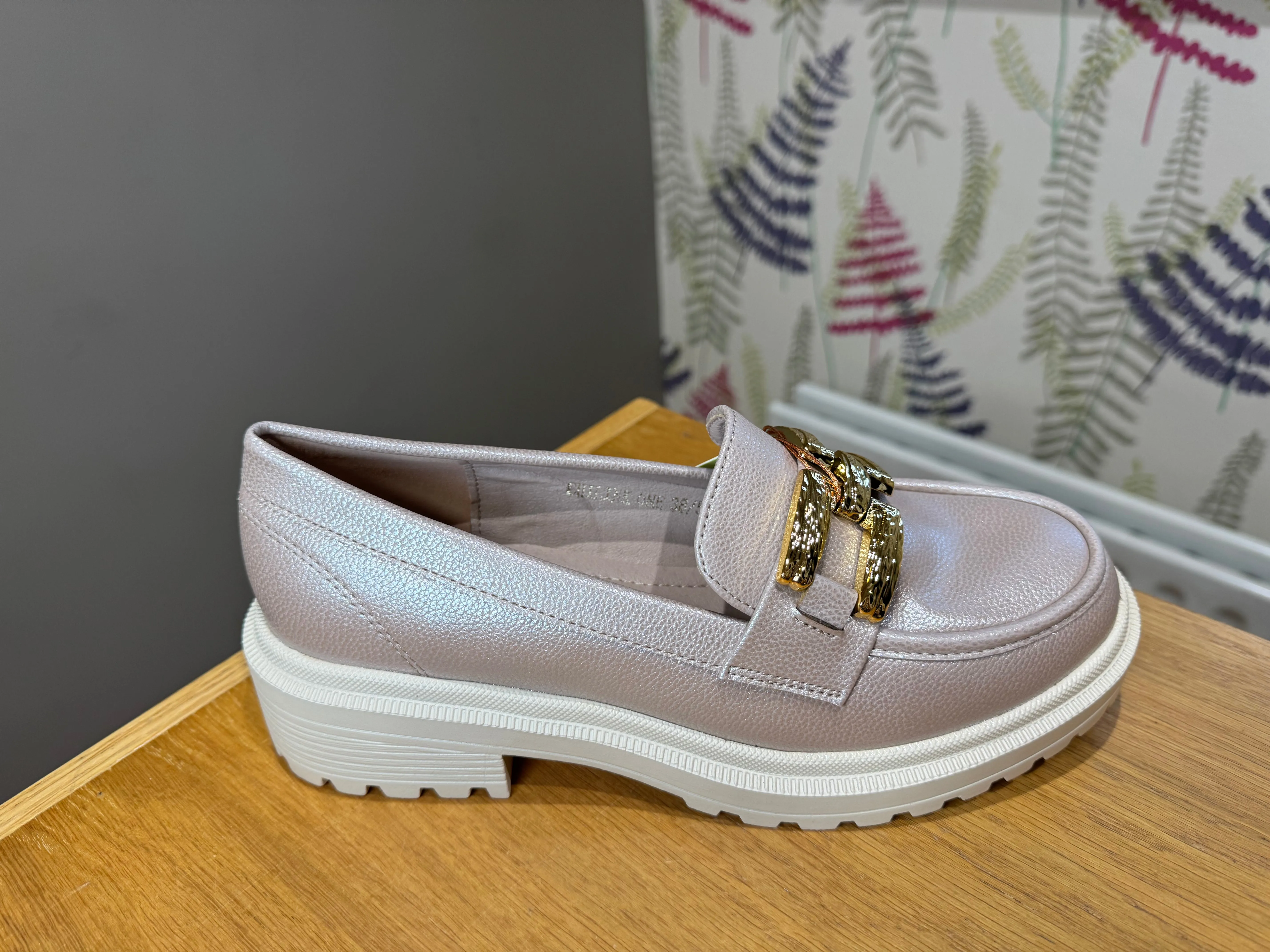 Zanni & Co Chilink Blush Shine Loafer